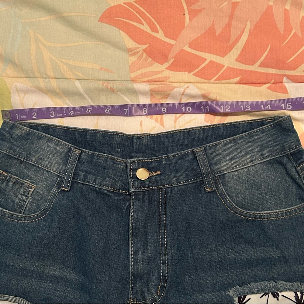 Jean Shorts - Picture 5 of 9